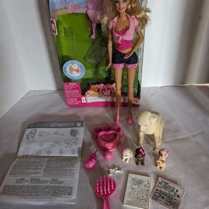 Barbie playset Taffy doll,dog and puppies potty training pups Mattel 2007 age 3+